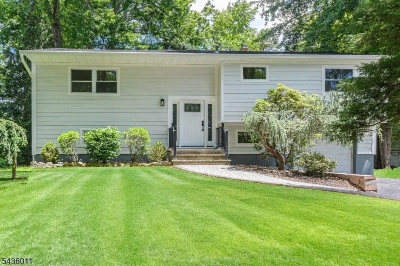 Photo of 104 Marmora Rd
