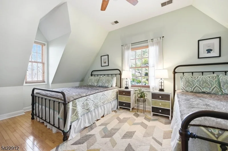 Photo of 173 Point Breeze Dr