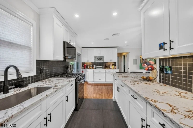 Photo of 42 Donnalin Pl