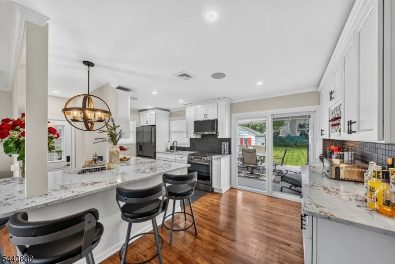 Photo of 42 Donnalin Pl