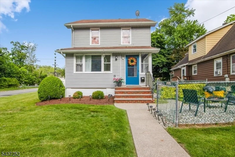 Photo of 13 Elm Dr