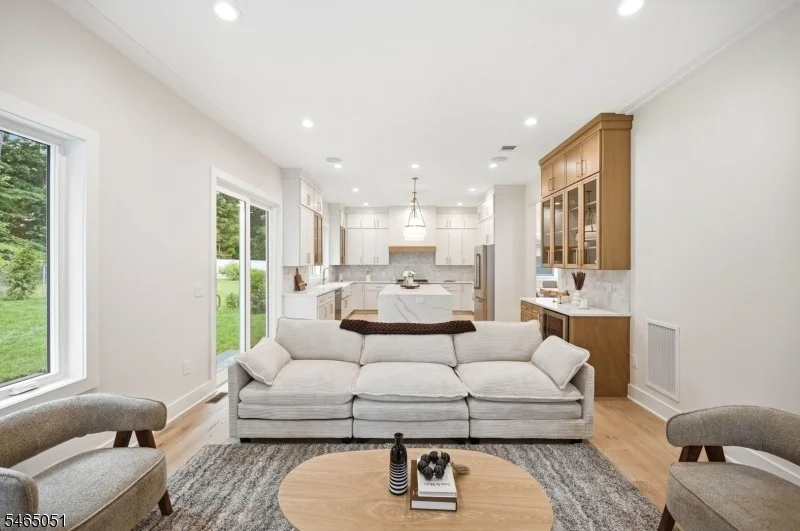 Photo of 123 Forest Ave