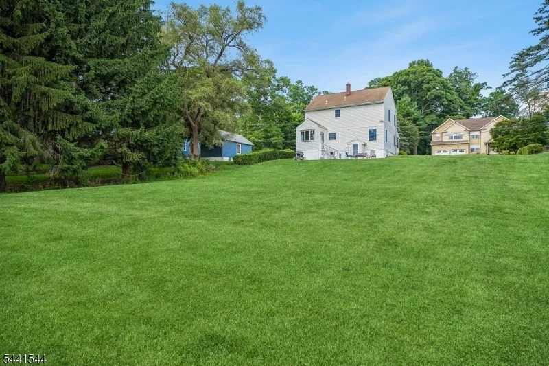 Photo of 26 Longview Ave