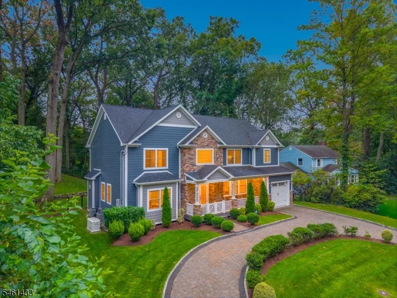 Photo of 1445 Deer Path
