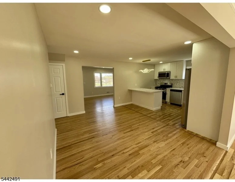 Photo of 9 Joan Pl