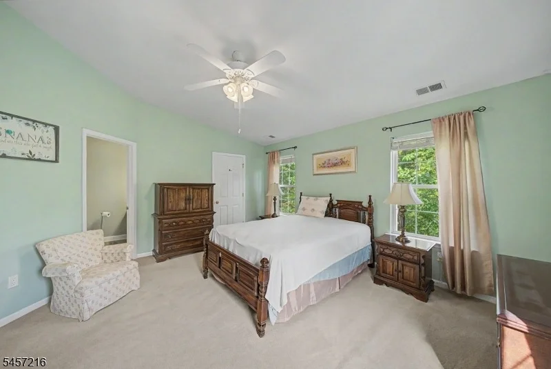 Photo of 42 HICKORY WAY
