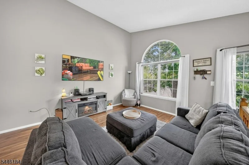 Photo of 161 Gregory Ln