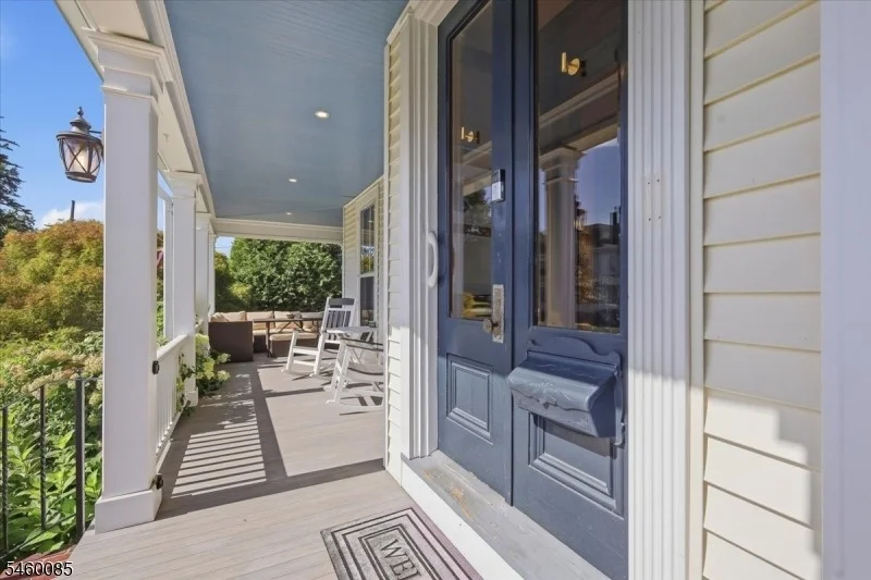 Photo of 406 W Moore St