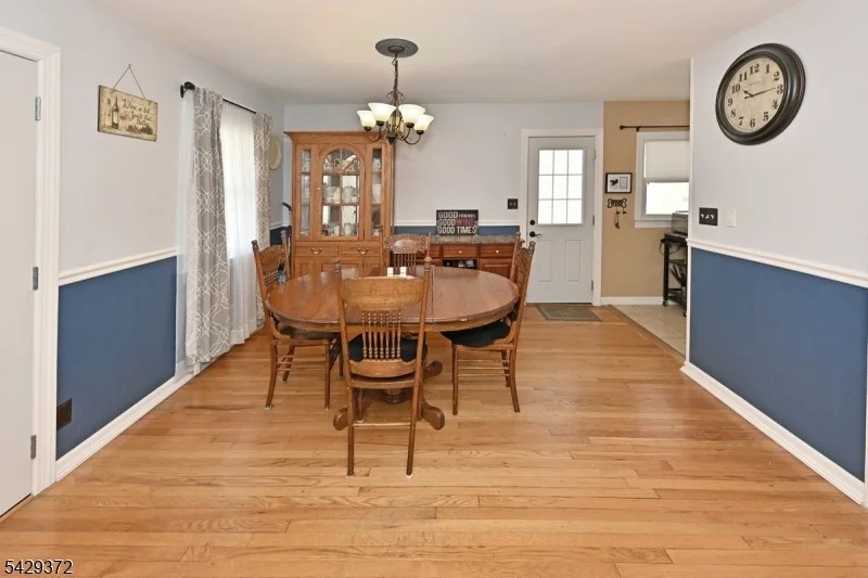 Photo of 39 Niagara St