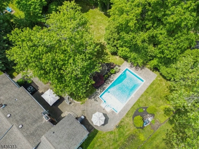 Photo of 18 Mary Ellen Dr