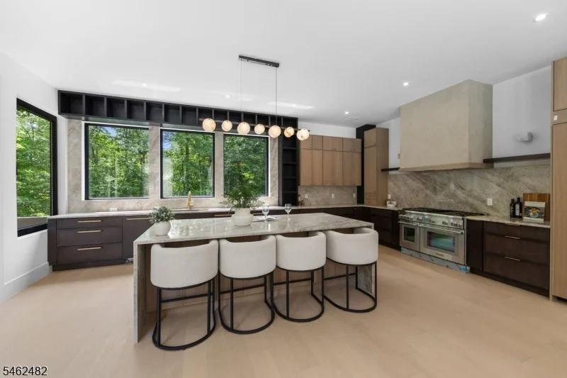 Photo of 809 West Shore Drive