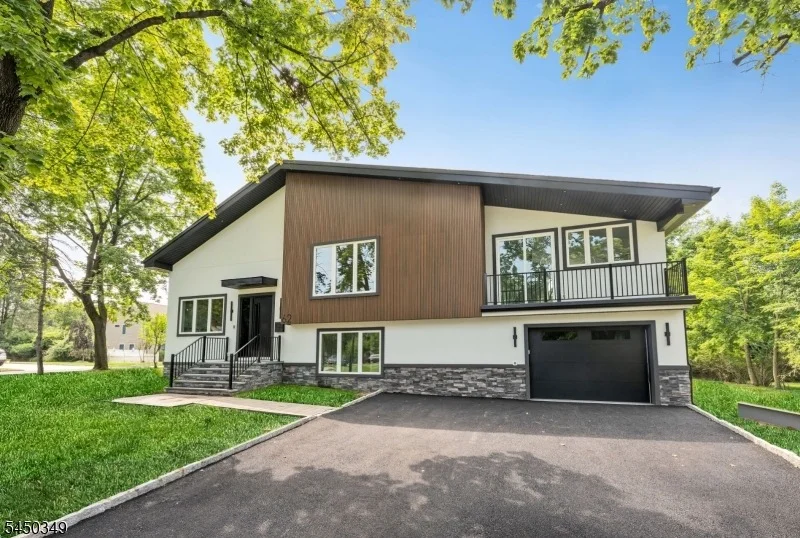 Photo of 62 Asmus Rd