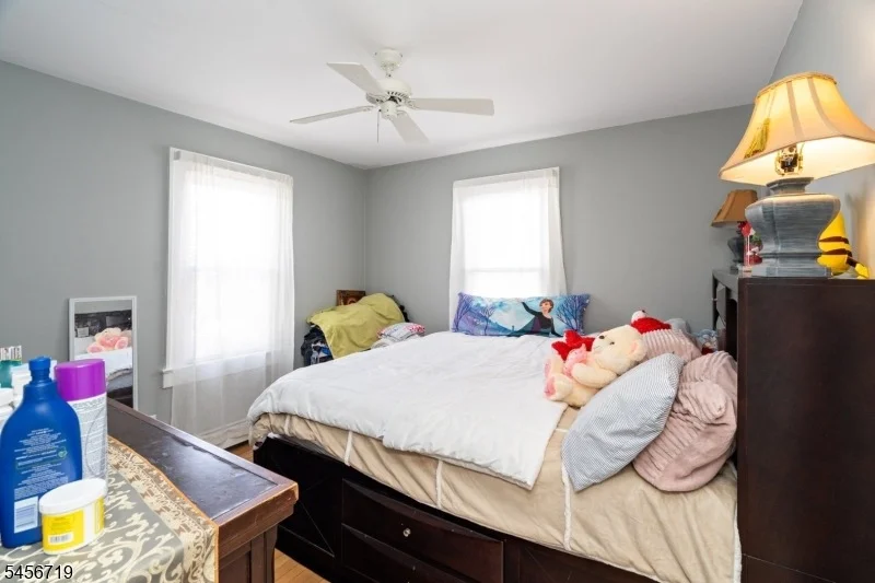 Photo of 18 Elycroft Ave