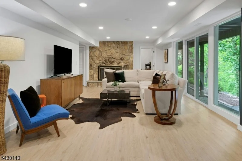Photo of 29 Skyline Dr