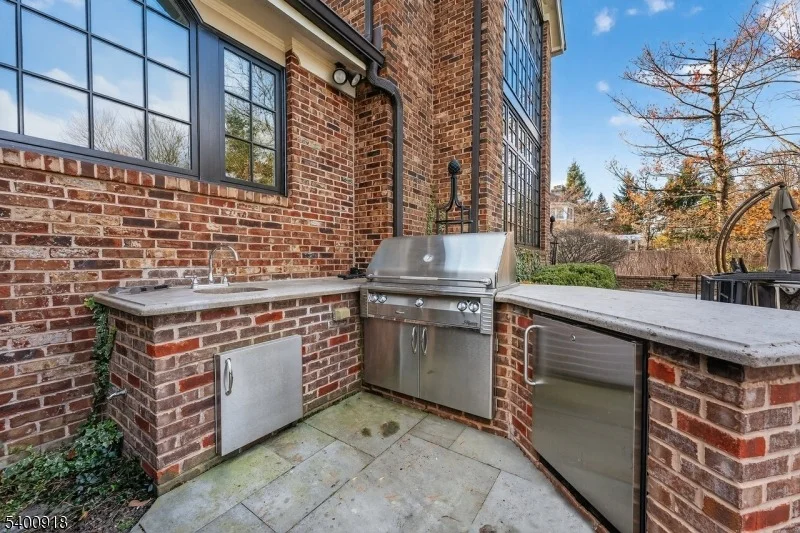 Photo of 54 Hamilton Dr