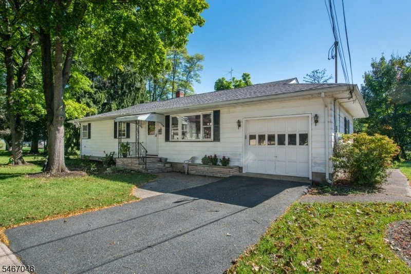 Photo of 104 OAK STREET
