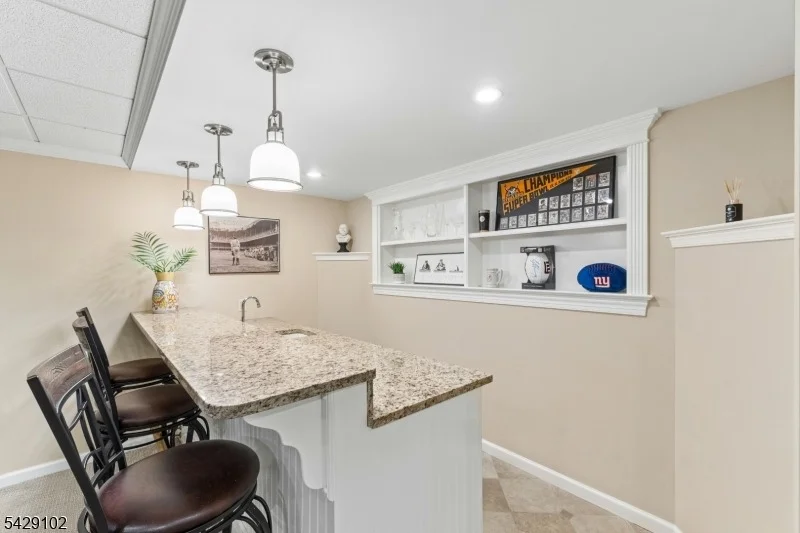 Photo of 16 Yorkshire Dr
