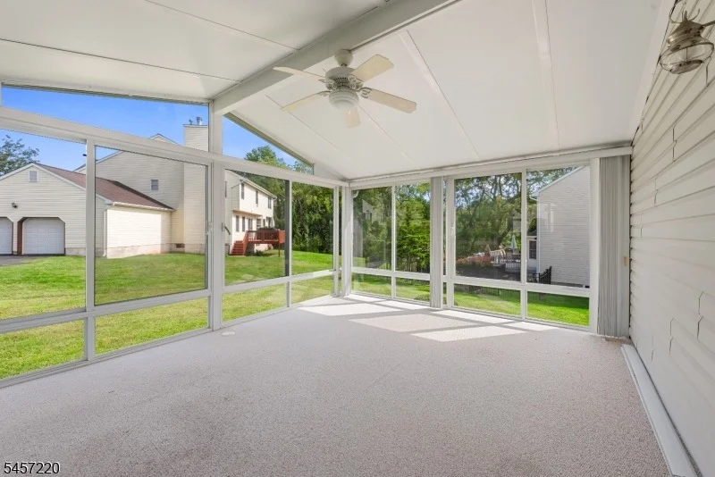 Photo of 4 Hawthorn Dr
