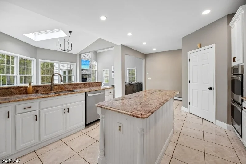 Photo of 9 Natale Dr