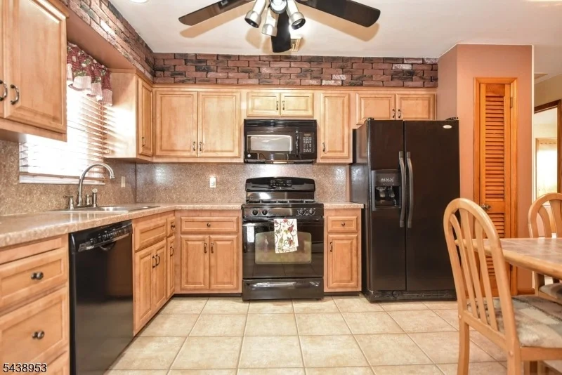 Photo of 23 Harrison Ave