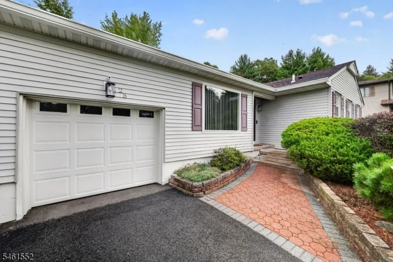 Photo of 25 Normandy Dr