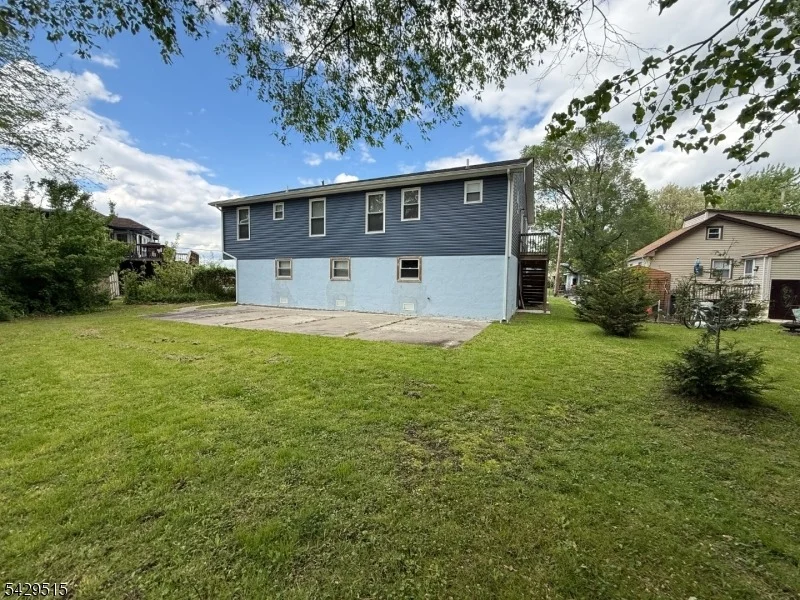 Photo of 161 Harvard Rd