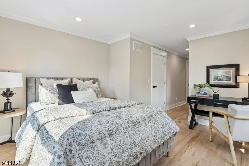 Photo of 122 Stanmore Pl