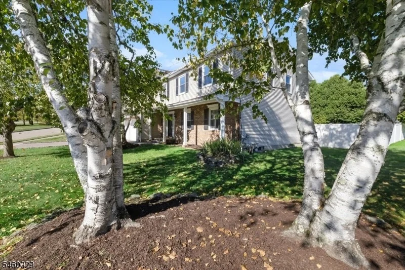 Photo of 45 Holyoke Rd