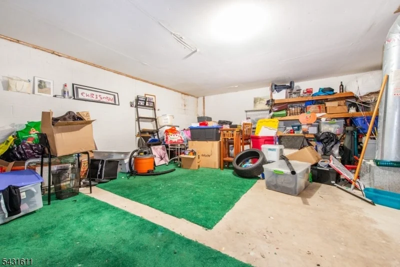 Photo of 366 Potomac Dr