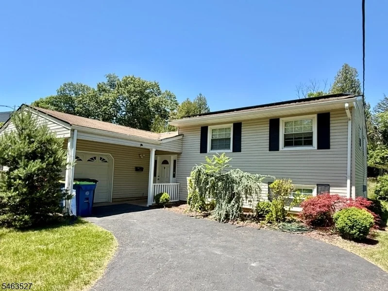 Photo of 44 Drake Rd