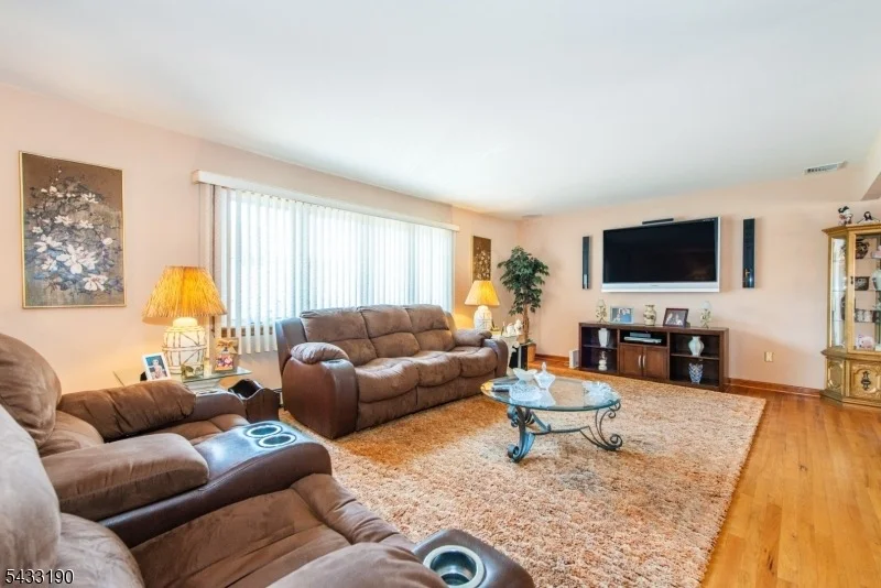 Photo of 8 Carlos Dr