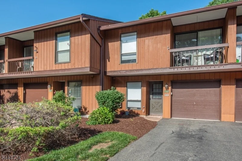 Photo of 1068 TREETOPS