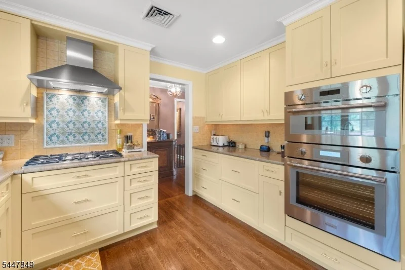 Photo of 950 Belvidere