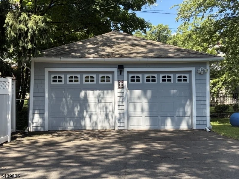 Photo of 88 Edgemont Rd