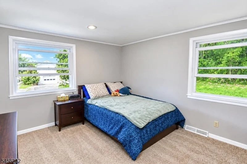 Photo of 131 Munsonhurst Rd