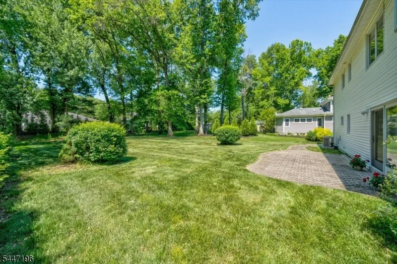 Photo of 57 Robbins Ave