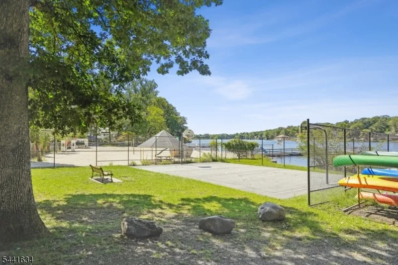 Photo of 72 Lake Dr East