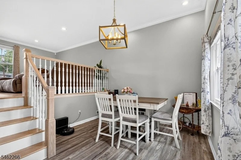 Photo of 2 Braemar Cir