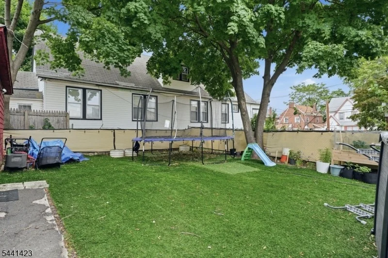 Photo of 217 8Th Ave