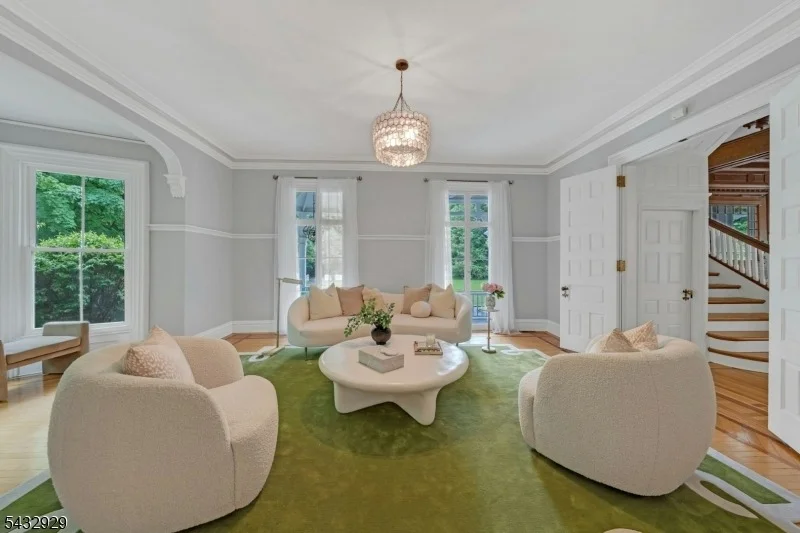 Photo of 42 Llewellyn Rd