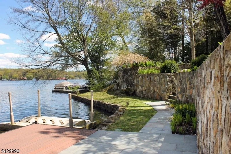 Photo of 9 Cox Ln