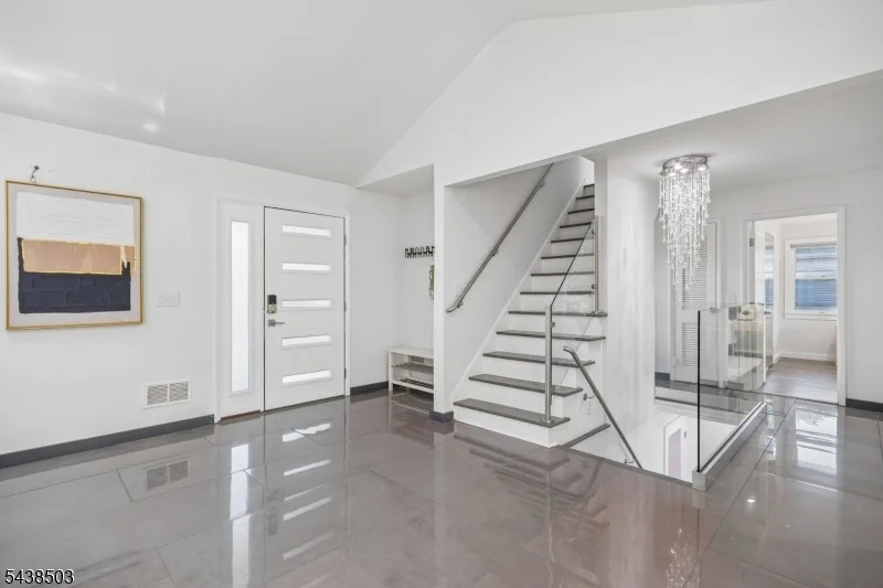 Photo of 13 Munsey Rd