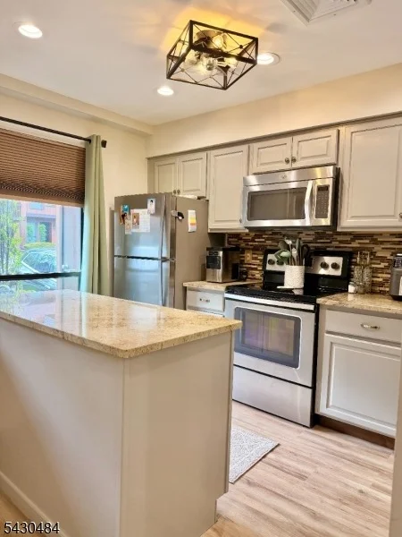 Photo of 528 Upperway