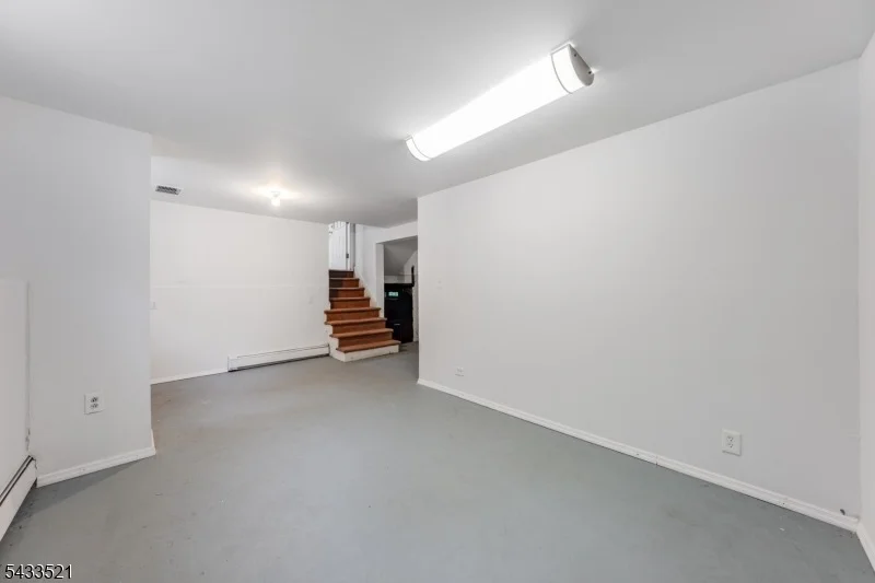 Photo of 638 River Rd
