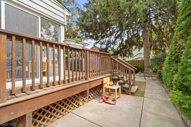 Photo of 28 Mountain Ave