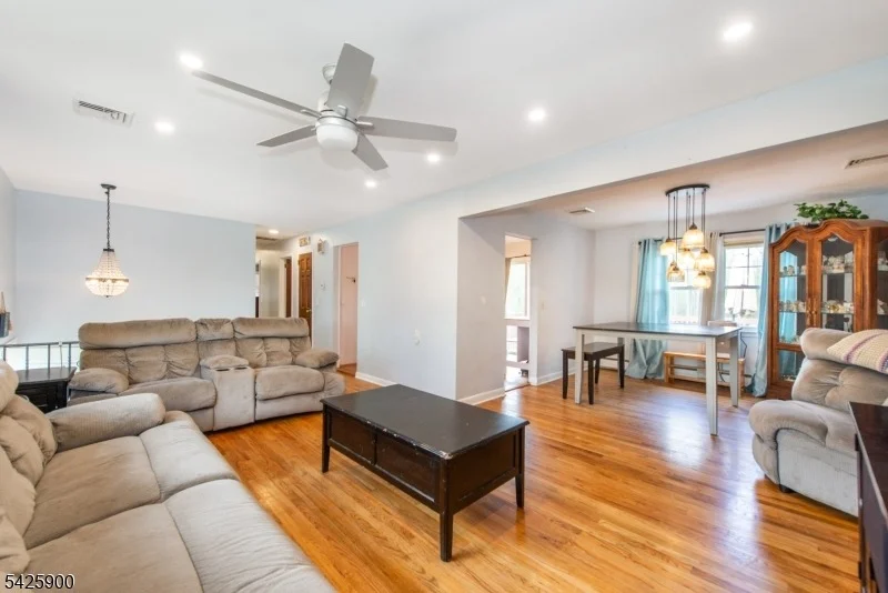 Photo of 17 Cole Rd