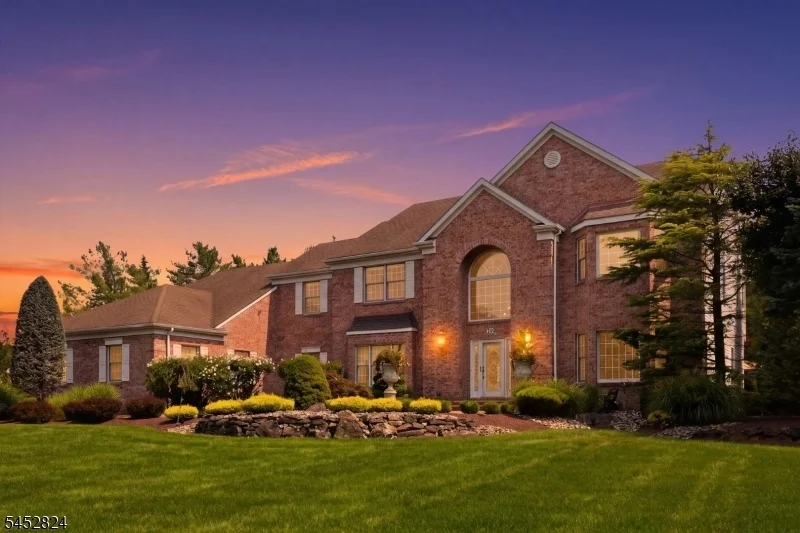 Photo of 319 Valley View Cir