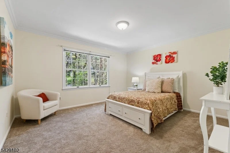 Photo of 16 Yorkshire Dr