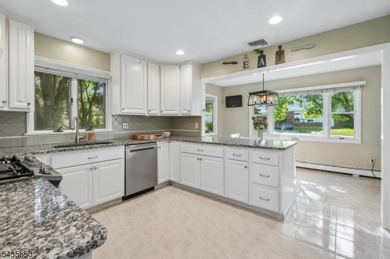 Photo of 2 Knapp Ave