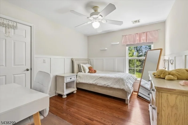 Photo of 7 Donna Ln